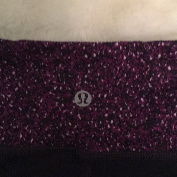 Reversible Lululemon Cropped Leggings - Picture 5 of 7